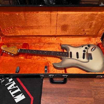 Fender Limited Edition 70th Anniversary Vintera II Antigua Stratocaster – Excellent Condition image 2