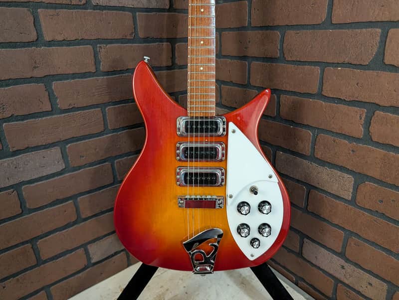 Rickenbacker 320 Fireglo 1981 Electric Guitar W/ Case