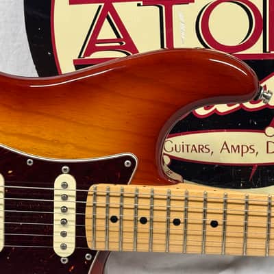 Fender American Stratocaster Guitar with Gator Case 2016 - Sienna Sunburst / Maple neck image 3
