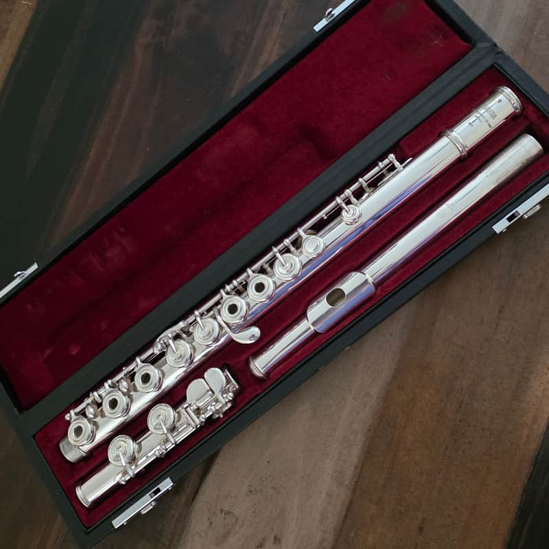 Yamaha YFL-483 (500 series equivalent) Flute – SS Headjoint Open Hole, Inline G, C Foot SN 001680 image 1