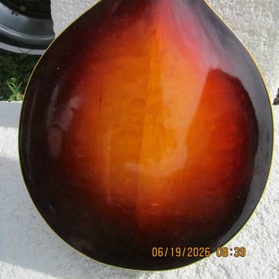 Gibson A-50 Mandolin, 1944, Sunburst, Maple Back & Sides, Case image 13