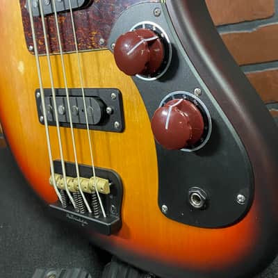 Woodcraft Electric Guitars Retro-Modified Bobcat 4 Relic Sunburst Custom Bass 34" Scale image 3
