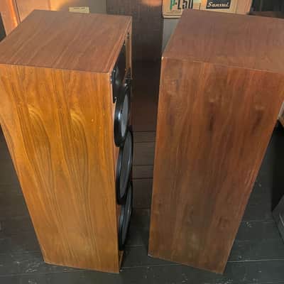 Realistic T-200 Vintage Floor Standing Tower Speakers Wood Veneer image 6