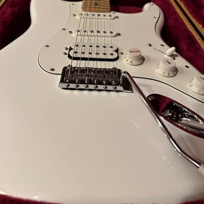 Fender Player Stratocaster HSS with Maple Fretboard 2018  Polar White with case and strap shown in pictures included image 3