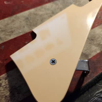 Vintage Gibson Les Paul Deluxe Pickguard  1970s - Cream image 2