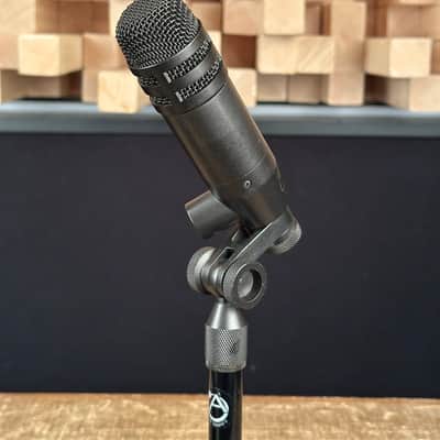 Vintage Yamaha MZ204 Cardioid Dynamic Microphone Pair. Great Shape. MZ-204 MZ 204 image 3