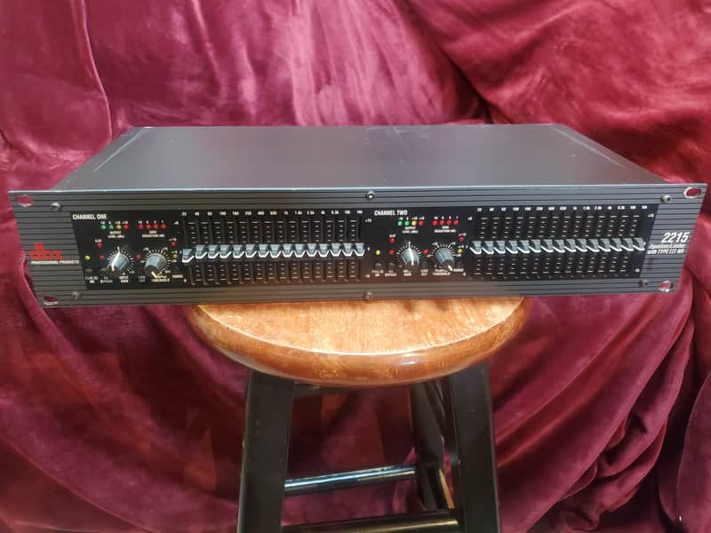 dbx 2215 Dual Channel 15-Band EQ/Limiter with Type III Noise Reduction 2010s - Black image 1