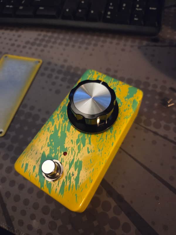 GoliathFX built Acapulco Gold Clone 2026 - Yellow with Green Splatter image 1