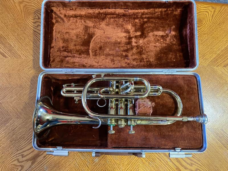 Olds Ambassador Cornet - Brass image 1