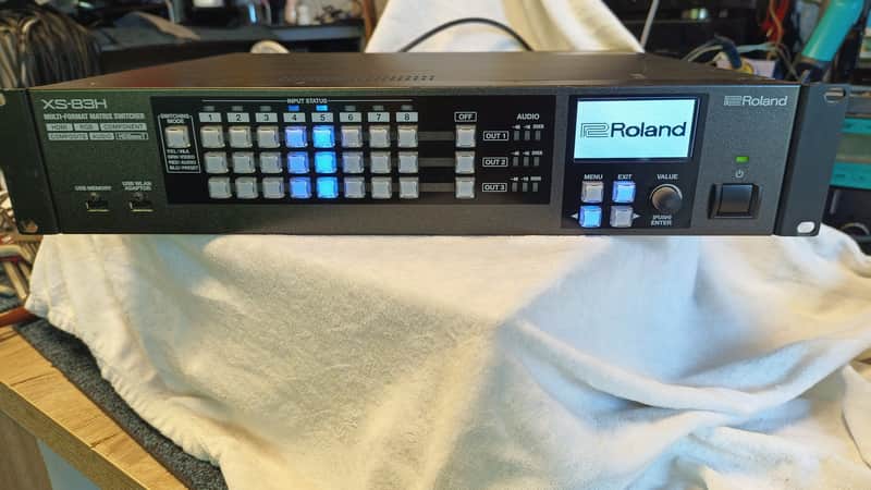 Matrice Vidéo/Audio Roland XS-83H - État comme neuf image 1