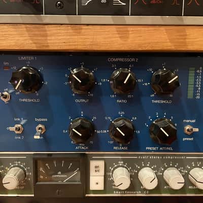 Tube-Tech LCA 2B Dual Channel Tube VCA Compressor / Limiter 2010s - Blue image 3