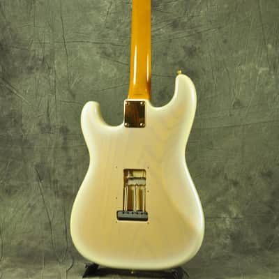 Fender Japan ST80-SPL Limited Edition  White Purple Passion image 3