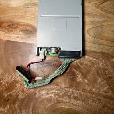 Akai MPC 2000/2000XL Floppy Disk Drive 1999 WORKING image 5