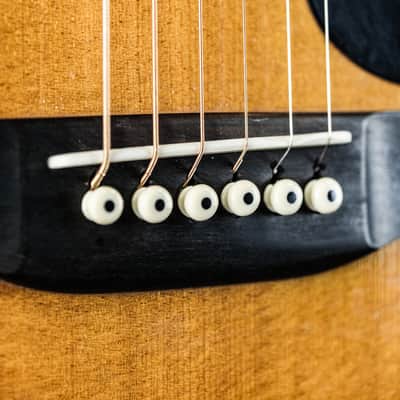 1986 Martin D-28 natural image 10
