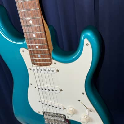 Fernandes Strat Copy - Teal image 9