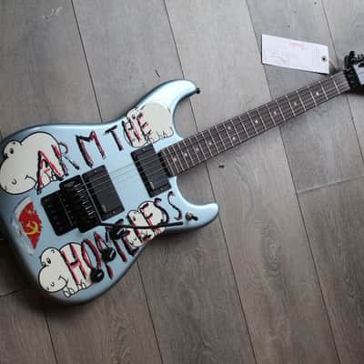 FENDER "Tom Morello "Arm The Homeless", Rosewood Fingerboard, Blue Ice Metallic, Deluxe Black Hardshell" image 1