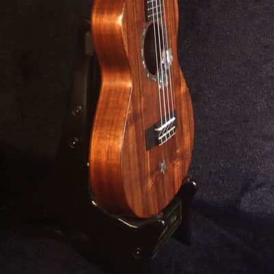 Handmade Solid Hawaiian Koa Tenor Ukulele, Rosewood Arch-Back, Hibiscus Abalone, MOP Inlay, Soft-bag, Bruce Wei UAG17-2026 image 3