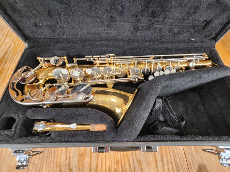 Yamaha YAS 26 ALTO SAXOPHONE MINT CONDITION image 1