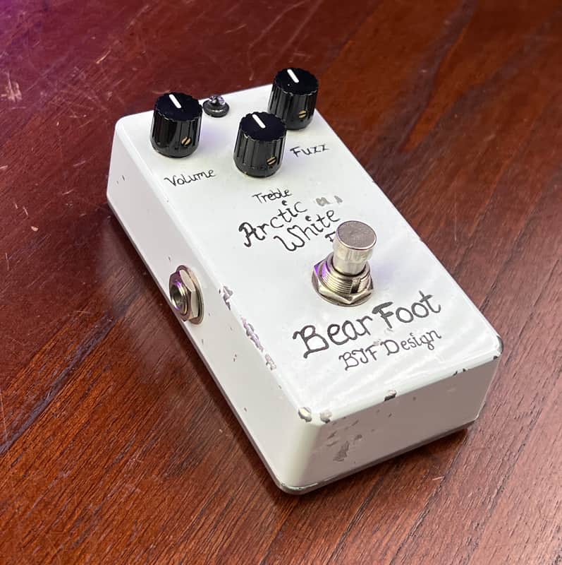 ギター Bearfoot Arctic White Fuzz BearFoot FX Arctic White Fuzz Pedal Demo - YouTube