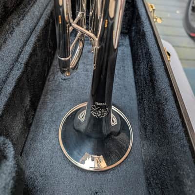 Yamaha YTR-8345G Custom Xeno Bb Trumpet Mint Condition - Played just a few times! 2012 - Large Bore / Gold Brass Bell image 2