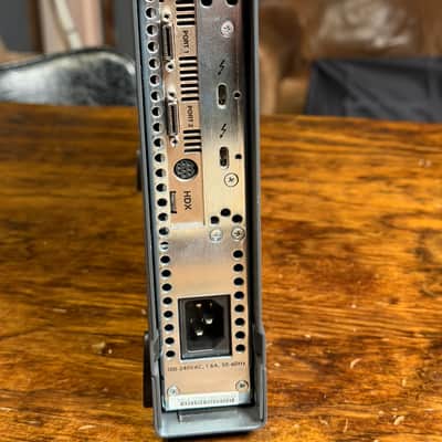 Avid HDX PCIE card and Thunderbolt Chassis image 4
