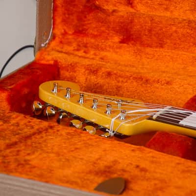 NOS Fender American Vintage II 1961 Stratocaster®, Rosewood Fingerboard, 3-Color Sunburst image 12