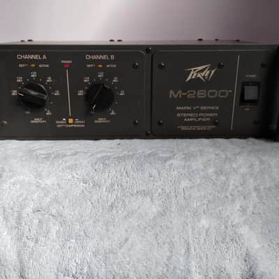 Peavey M2600 power amplifier in very good condition - 1990's image 1