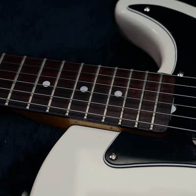 Fender Bullet Deluxe with Maple Fretboard 1981 - 1982 - Arctic White image 5
