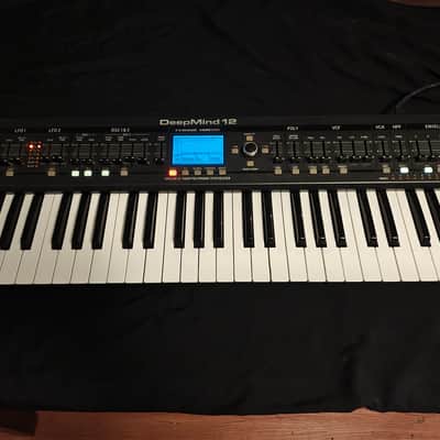 Behringer DeepMind 12 49-Key 12-Voice Polyphonic Analog Synth 2016 - Present - Black