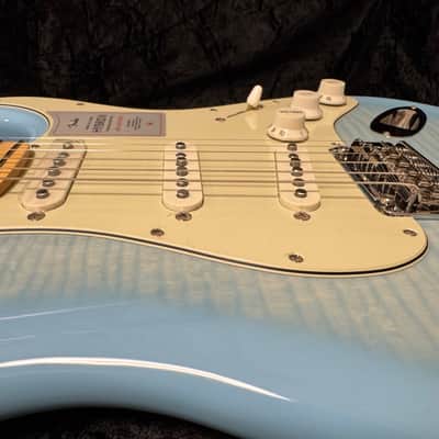 Fender 2024 Collection Made in Japan Hybrid II Stratocaster -Flame Celeste Blue image 7