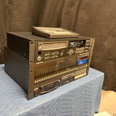 Package Deal: Mackie HDR24/96 24-Track 24-Bit Digital Audio HD Recorder / Alesis Master Link ML-9600 /with Mackie Remote image 2