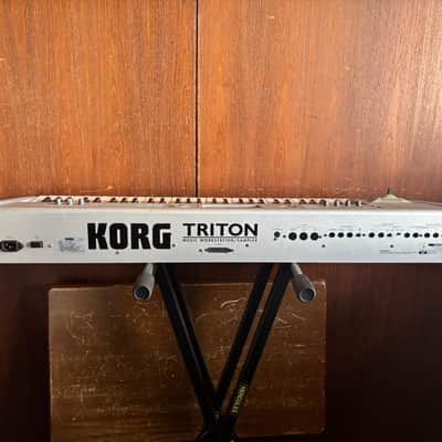 Korg Triton 61 key Music Workstation / Sampler image 9