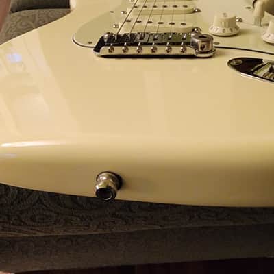 G&L Legacy USA 2010 - Vintage White image 9