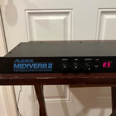 Alesis Midiverb II Vintage Multi-FX Processor w/ Power Adapter (FULLY TESTED) image 2