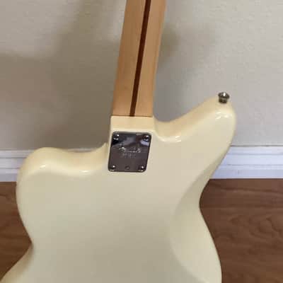 Fender American Professional Jazzmaster White with Maple Fretboardwith Rhythm Circuit, Lindy Fralin Noiseless Pickups and Hardshell Case 2017 image 7
