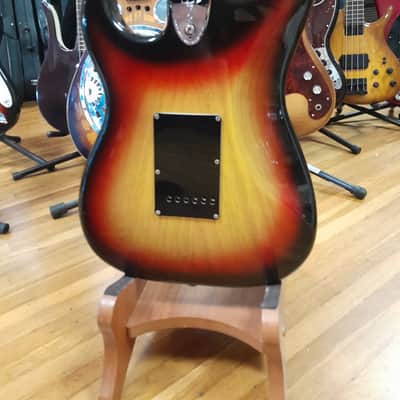 Fender Stratocaster with 3-Bolt Neck, Maple Fretboard -1976 - Sunburst image 5