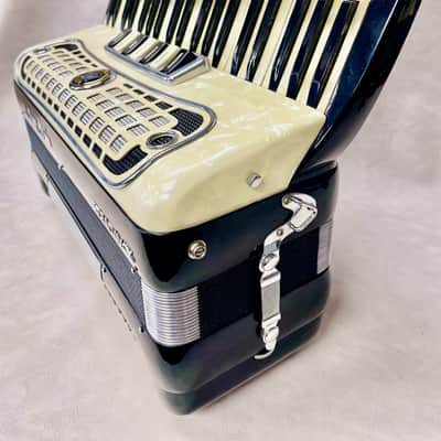 STRADAVOX 3-REED ACCORDION #CSKK726 image 5
