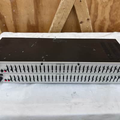 DBX 231S Dual Channel 31 Band Graphic Equalizer EQ - Tested & Working - READ image 2