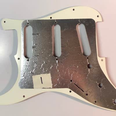 Fender 4-Ply MOTO Stratocaster Pickguard - Red Pearloid image 3