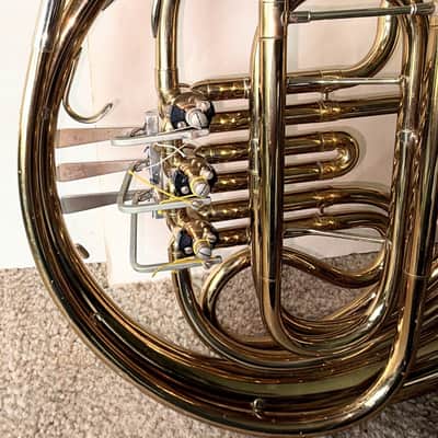 CONN 14D Single French Horn "F" W/ Original Conn Hardcase PLAYER image 10