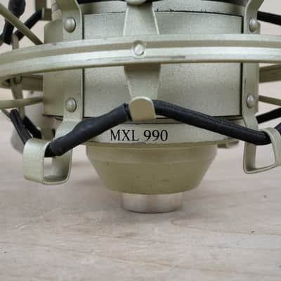 MXL 990 Condenser Microphone w/ Shockmount image 4
