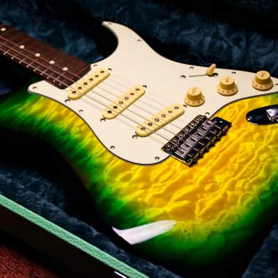 Fender Made in Japan Stratocaster ST62-QT (High Grade Quilt Maple Top) Jungle Burst-2013 image 7