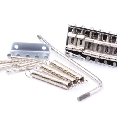 Pre-CBS 60's Tremolo Vintagecorrect, Pat. Pend.Saddles,  Made in UK image 2