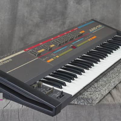 Roland JUNO-106 Programmable Polyphonic Synthesizer in Good condition image 4
