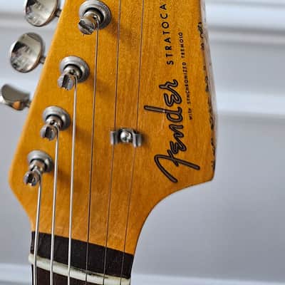 Fender Custom Shop '59 Stratocaster Heavy Relic- Olympic White Over 3-Tone Sunburst image 3
