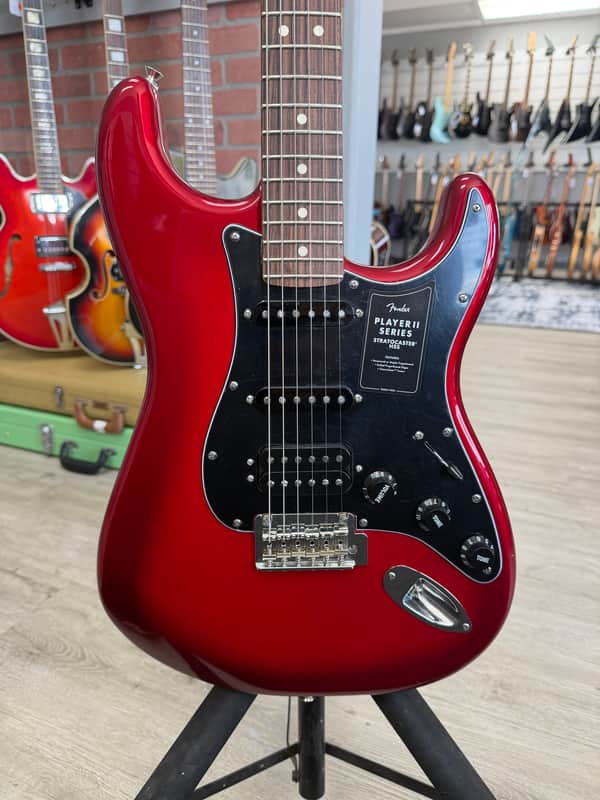 Fender FSR Player II Stratocaster HSS 2024 - Present - Candy Red Burst