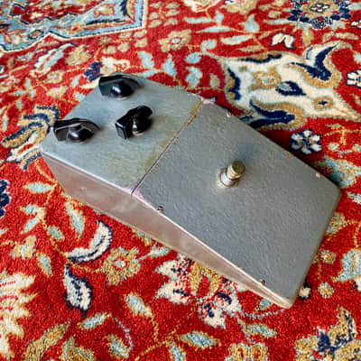 Prototype - Isle Of Tone Luxe 64 Fuzz #4 with Mullard OC81D Red Dot transistor image 7