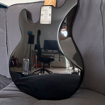 Ernie Ball Music Man StingRay 4 H 2EQ Black with Maple Fretboard 2005 image 7