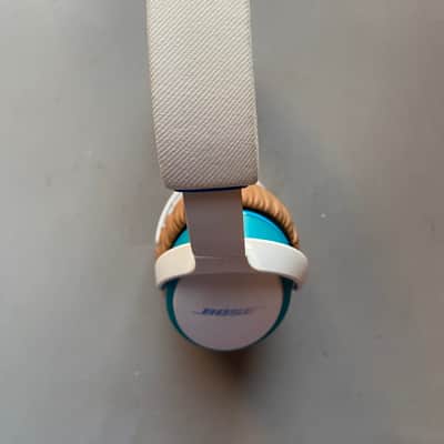 Bose Soundlink On Ear Bluetooth Headphones image 2