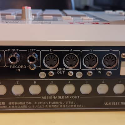 Akai MPC2000XL – 32 MB RAM – CF Drive Excellent Condition – Classic MPC Groove image 8